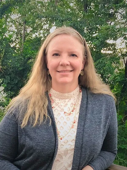 Headshot of Jennifer Roberts.