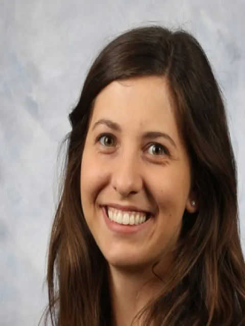 Headshot of Anna Robertson.