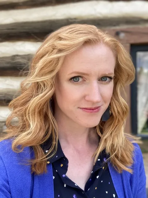 Headshot of Rachel Thayer.